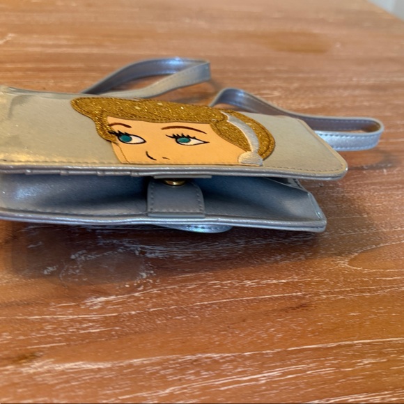 Danielle Nicole Silver Crossbody  with Glittery Cinderella - Picture 4 of 4